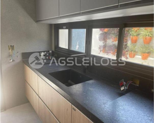 Foto de Imóvel Residencial com 338,64m² A.C.