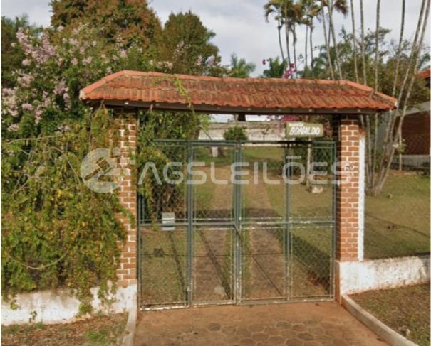 Foto de Casa com 260,42m² A.C., 2.000,00m² A.T.