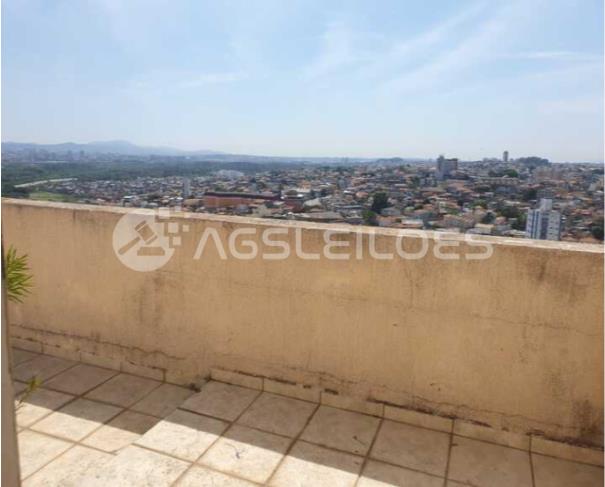 Foto de DIREITOS POSSESSÓRIOS - Apartamento com 119,62m² A.P., 209,49m² A.T.