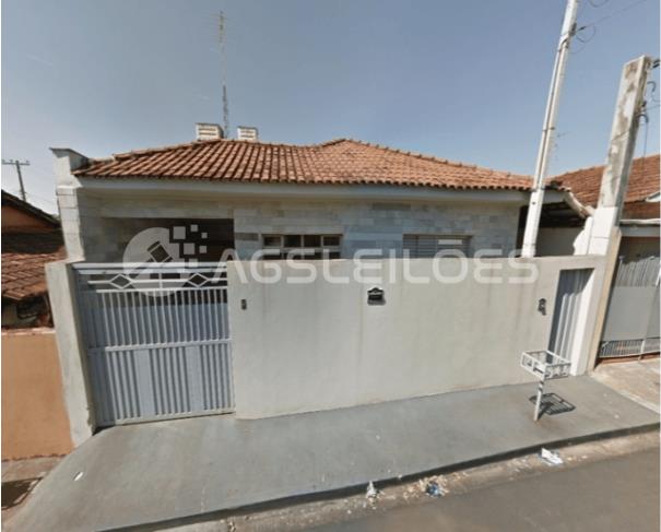 Foto de NUA PROPRIEDADE - Imóvel Residencial com 100,90m² A.C., 120,00m² A.T.