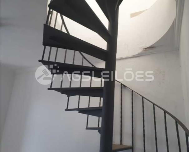 Foto de DIREITOS POSSESSÓRIOS - Apartamento com 119,62m² A.P., 209,49m² A.T.