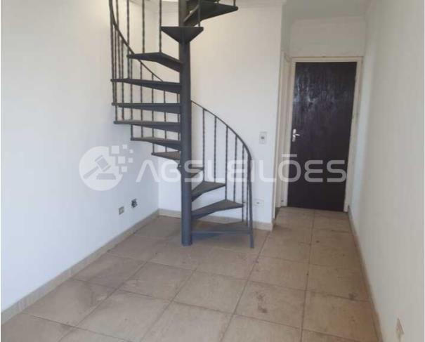 Foto de DIREITOS POSSESSÓRIOS - Apartamento com 119,62m² A.P., 209,49m² A.T.
