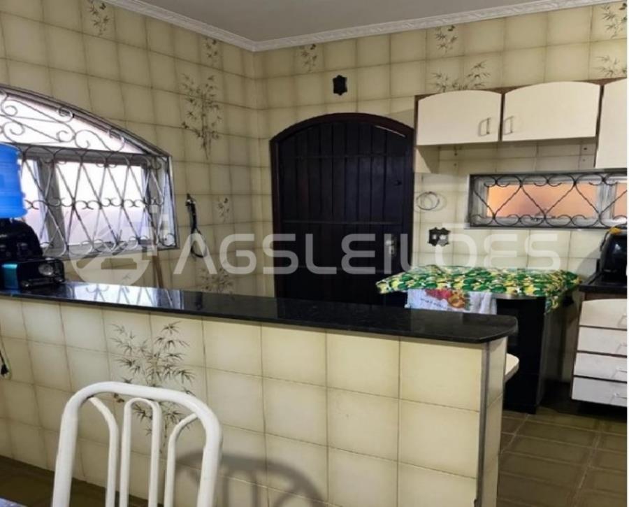 Casa com 210,94m² A.C., 148,00m² A.T.T. GUARULHOS/SP - PQ STO ANTONIO - CASA 210,94m² AC 148,00m² AT, localizado em Guarulhos - SP