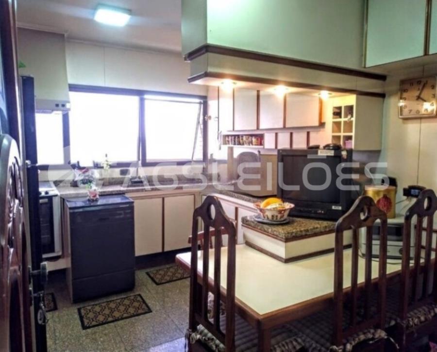 Apartamento com 182,00m² A.U., 375,13m² A.T. e 4 Vagas SÃO PAULO/SP - ÁGUA FRIA - APTO. 182,00m² A.U., 375,13m² A.T, localizado em São Paulo - SP